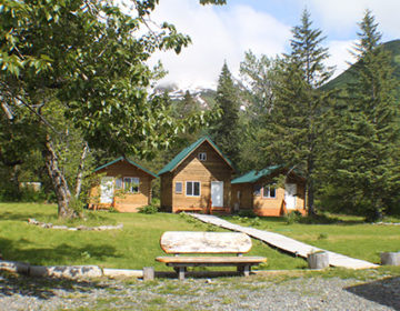 Bear Mountain Lodge on Chinitna Bay