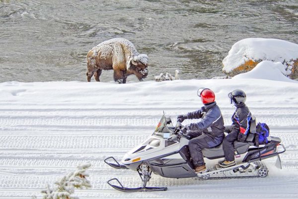 snowmobile tours of yellowstone national park